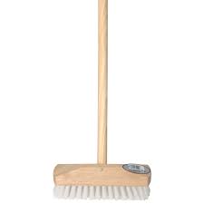 Varian Stiff Synthetic Sweeping Brush with Wooden Handle 10"
